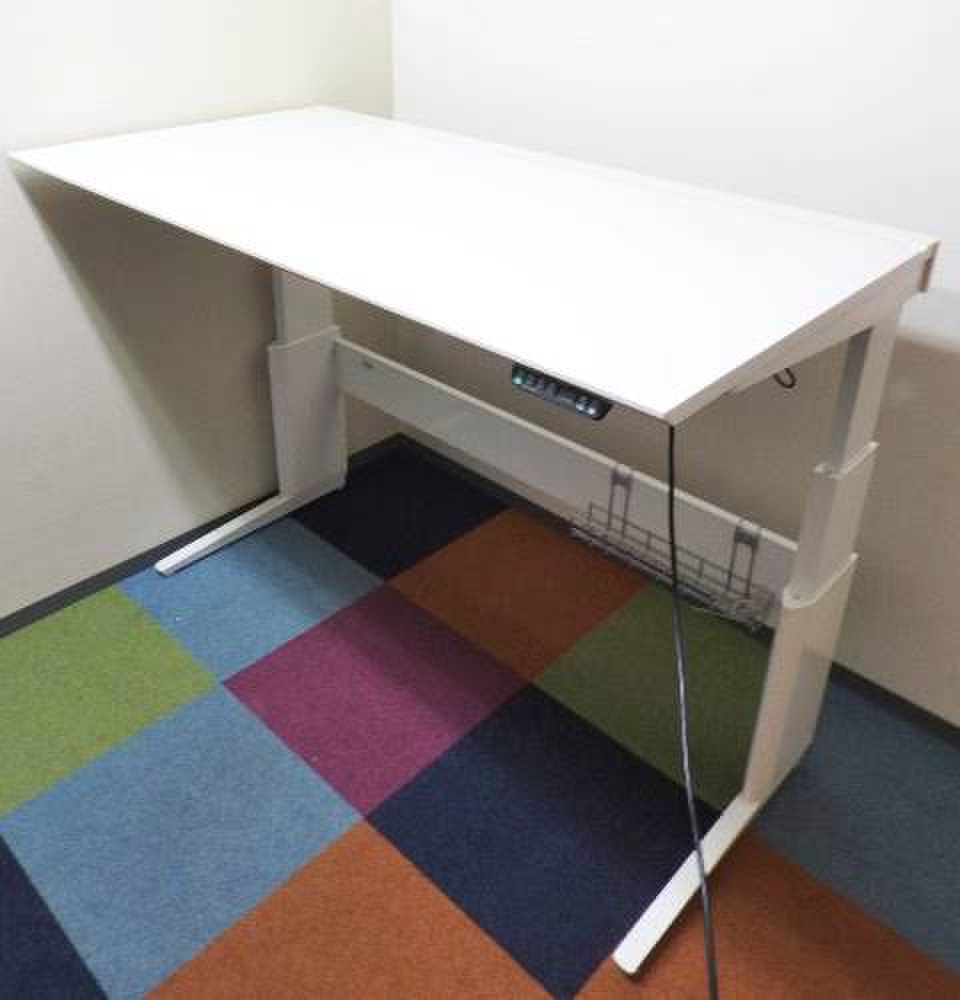 【進化したデスクワークを実現！】■オカムラ製　電動上下昇降デスク　◆H650mm～1150mmまで高さ調整可能　※キズあり特価品！【おつとめ品】
                        プロステージ
                                    中古
            