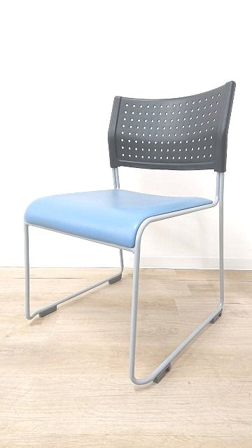 ２脚限定！！訳あり商品【定価約2万円！！人気のカラー！！ブルー×ブラック！！軽量で重ねて保管もできる便利なスタッキングチェア！！】
                        ASLシリーズ
                                    中古
            