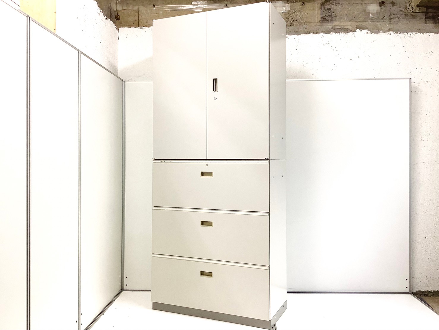 大人気／定番　◆ITOKI／イトーキ　◆THIN LINE CABINET／シンラインキャビネット ※横浜店撮影画像※
                        シンライン
                                    中古
            