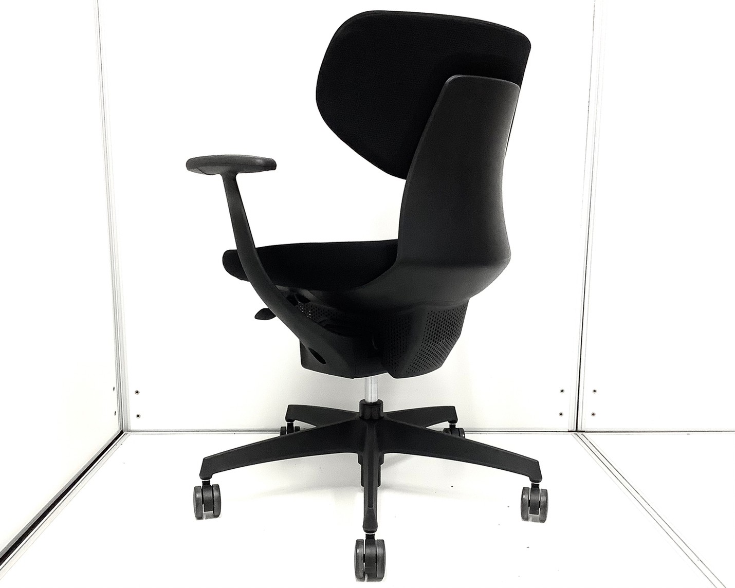 【中古 S(美品)】ing(イング) CRS-G3200E6 中古】イング CRS-G3200E6 コクヨ/KOKUYO 肘付ローバックチェア