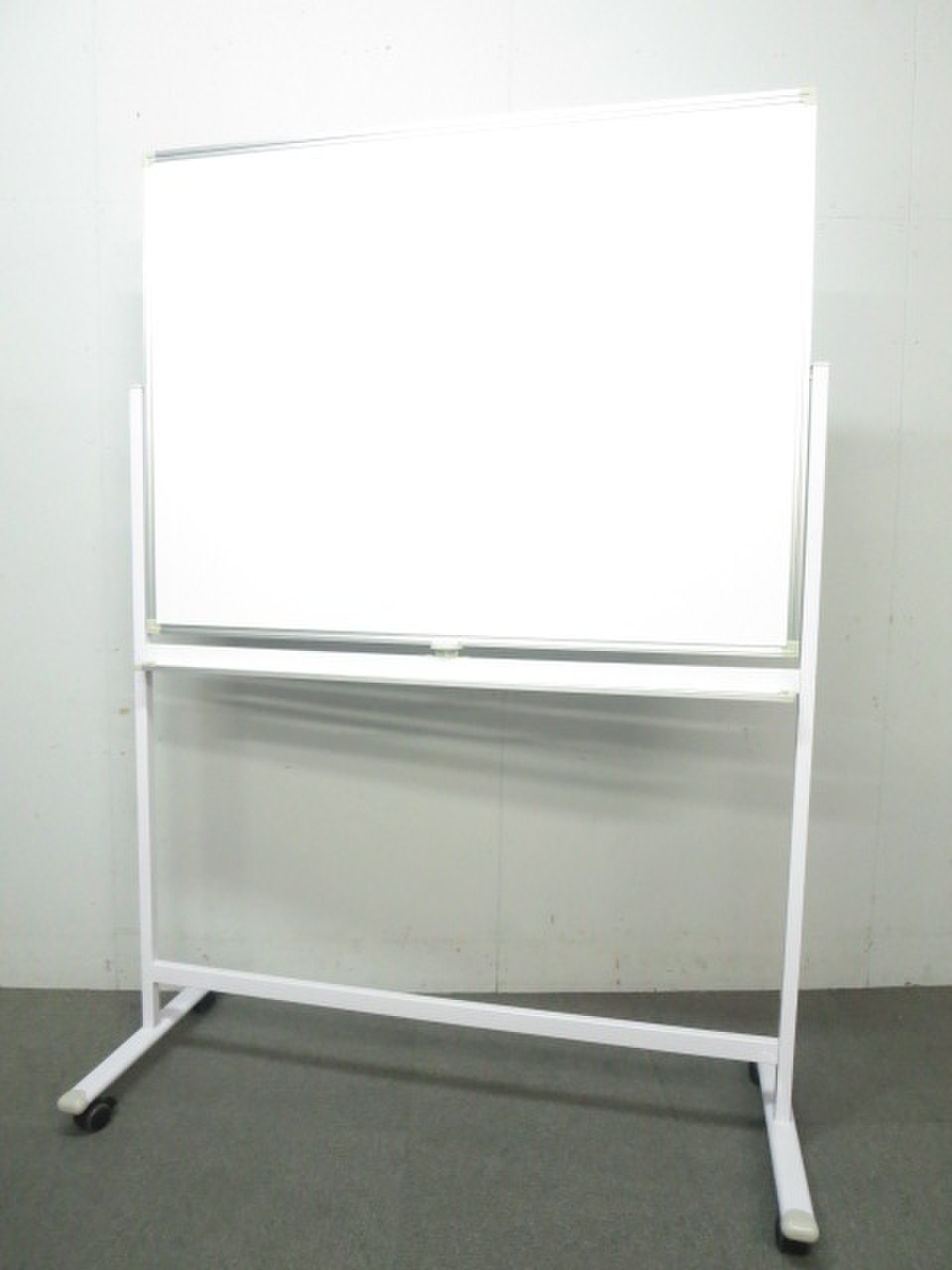 【あれば便利なホワイトボード！】格安ご案内が可能なホワイトボードが入荷！
                        その他シリーズ
                                    中古
            