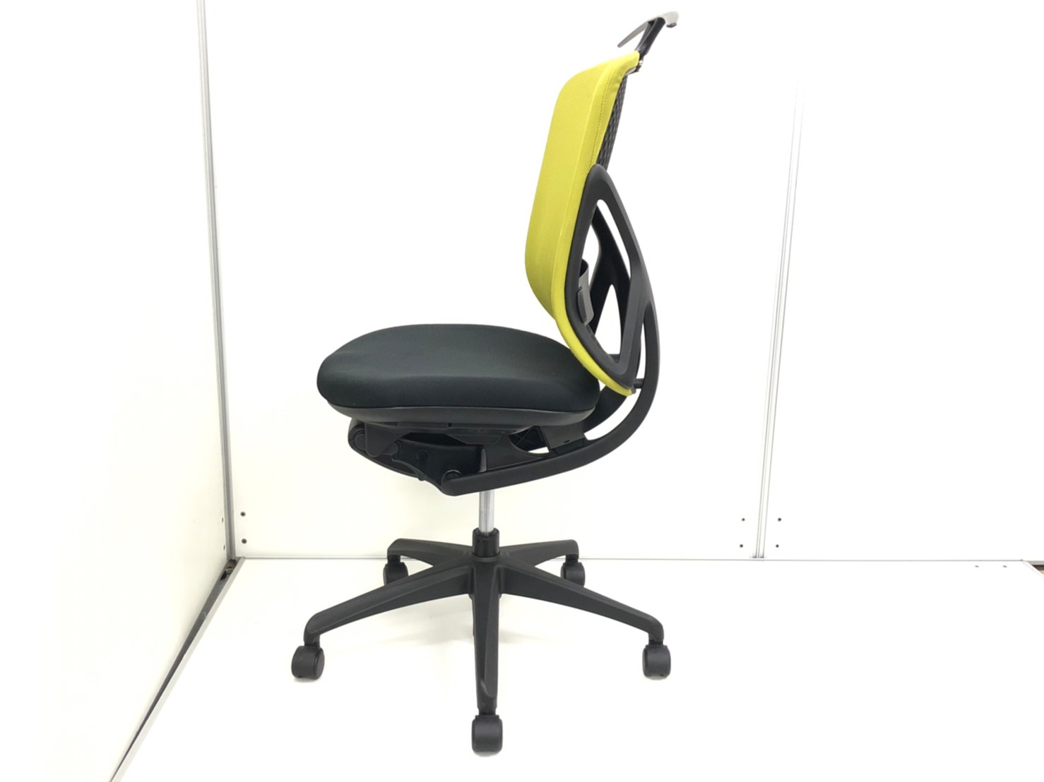 ◆専用◆INABA イナバ　イエラチェア　ハイバック　15.5万　2022年製 Xair PREMIUM EDITIONⅡ | イナバインターナショナル株式会社