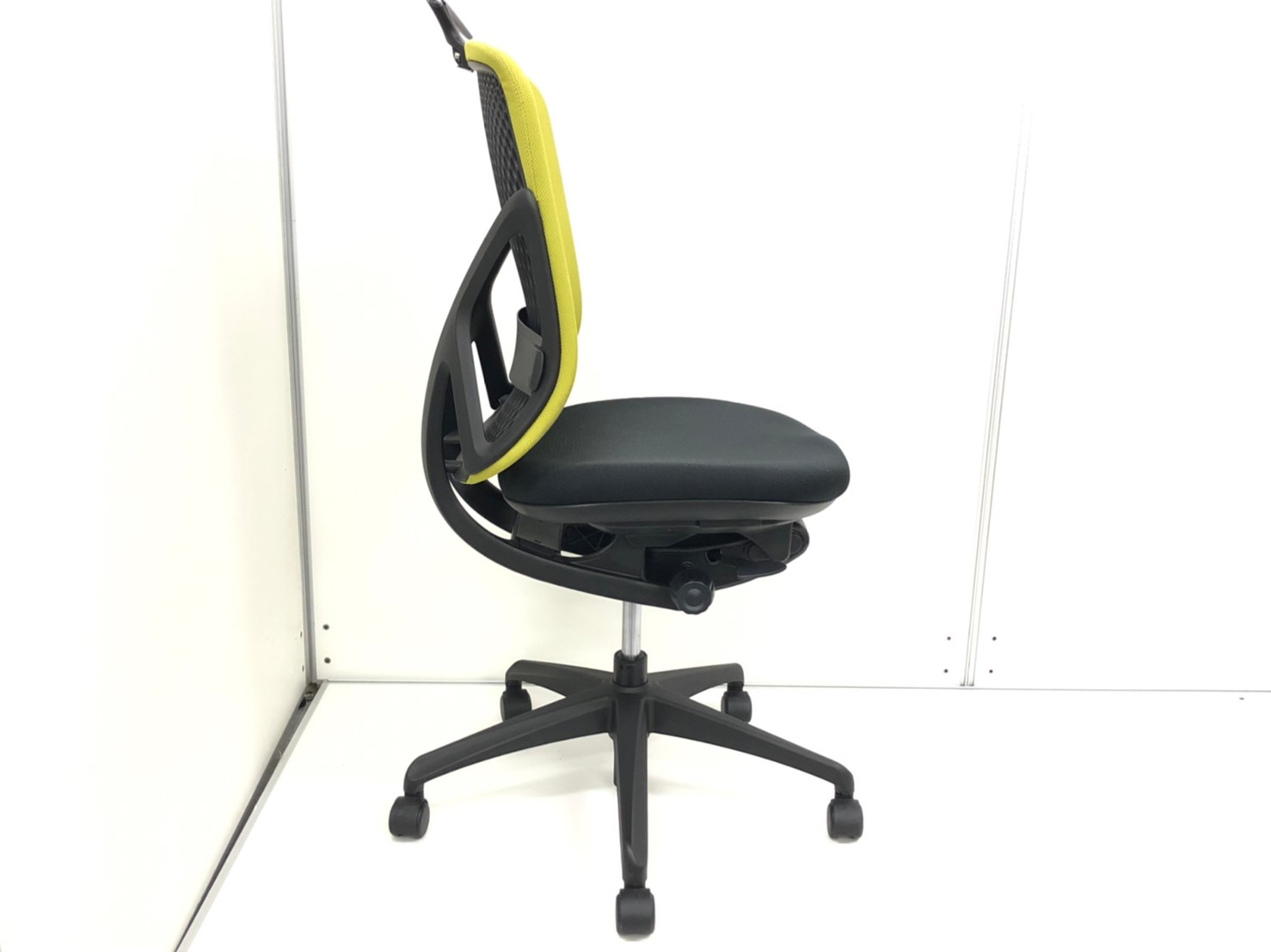 中古】yera イナバ/INABA 肘無ハイバックチェア 343994 - 中古