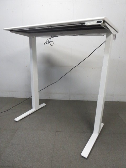 【在庫入替】【レア商品限定入荷！！】 オカムラ okamura 昇降テーブル スイフト 電動 ホワイト 【中古品】【新大阪】【北区】【淀川区】【北摂】【起業】【1】
                        Swift
                                    中古
            