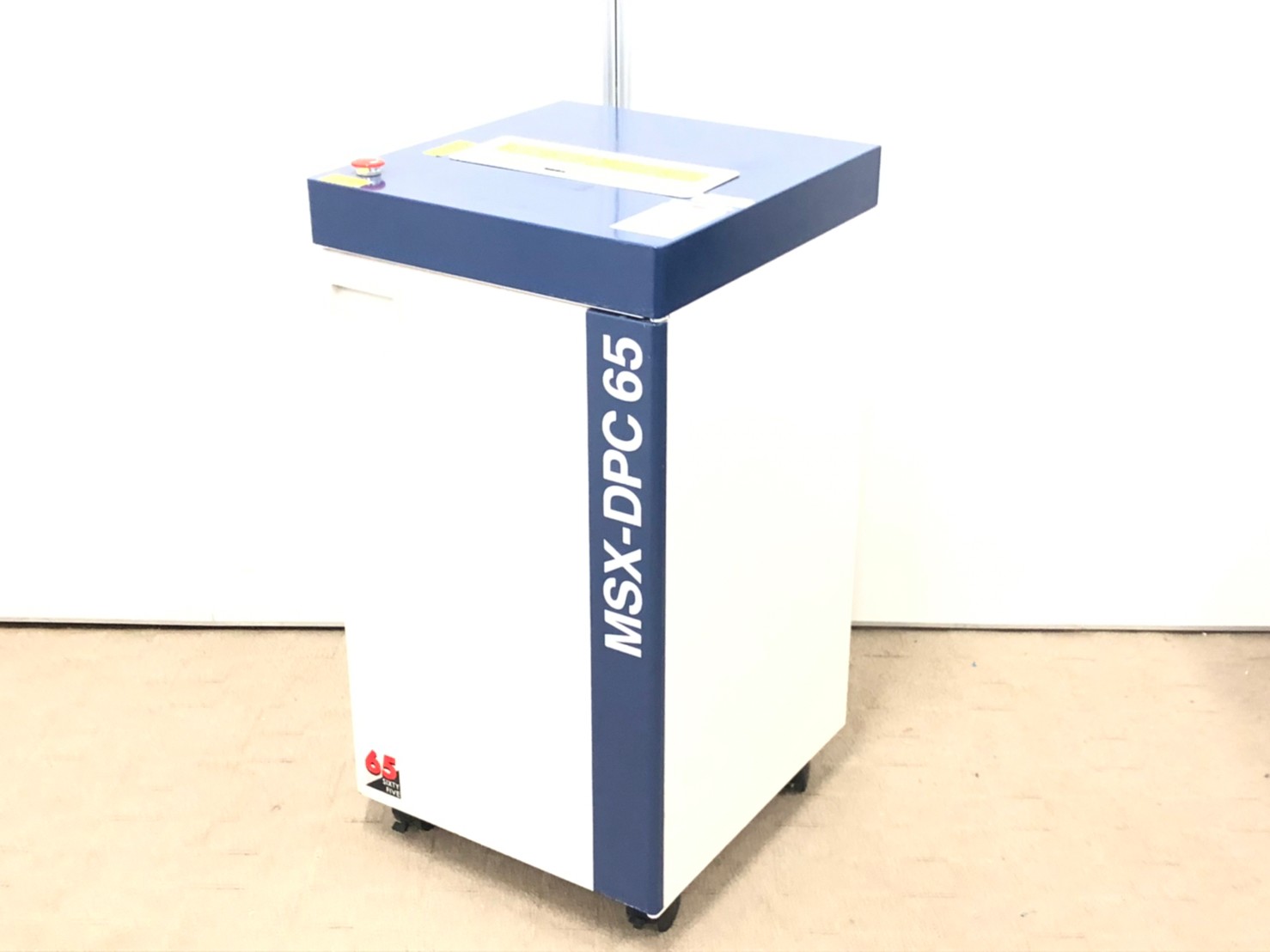 【在庫入替セール品！】新品だと、80万円は超える業務用シュレッダー！【J】【J3】
                        MSXシリーズ
                                    中古
            