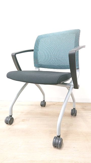 【定価約5万円！！肘付きで快適！！オシャレなネスティングチェアの入荷です！！】■ファシス
                        CXチェア
                                    中古
            