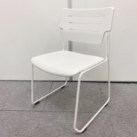 【5脚入荷！！】美しいホワイトのスタッキングチェア！｜イトーキ｜エレック｜ホワイト｜ループ脚｜
                        エレック
                                    中古
            
