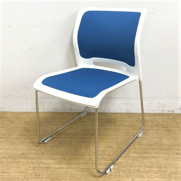 【ロット入荷】背もたれ・座面ともにメッシュ構造で軽快な印象　コクヨ　カラベル　スタッキングチェア　色：ターコイズ
                        カラベル
                                    中古
            