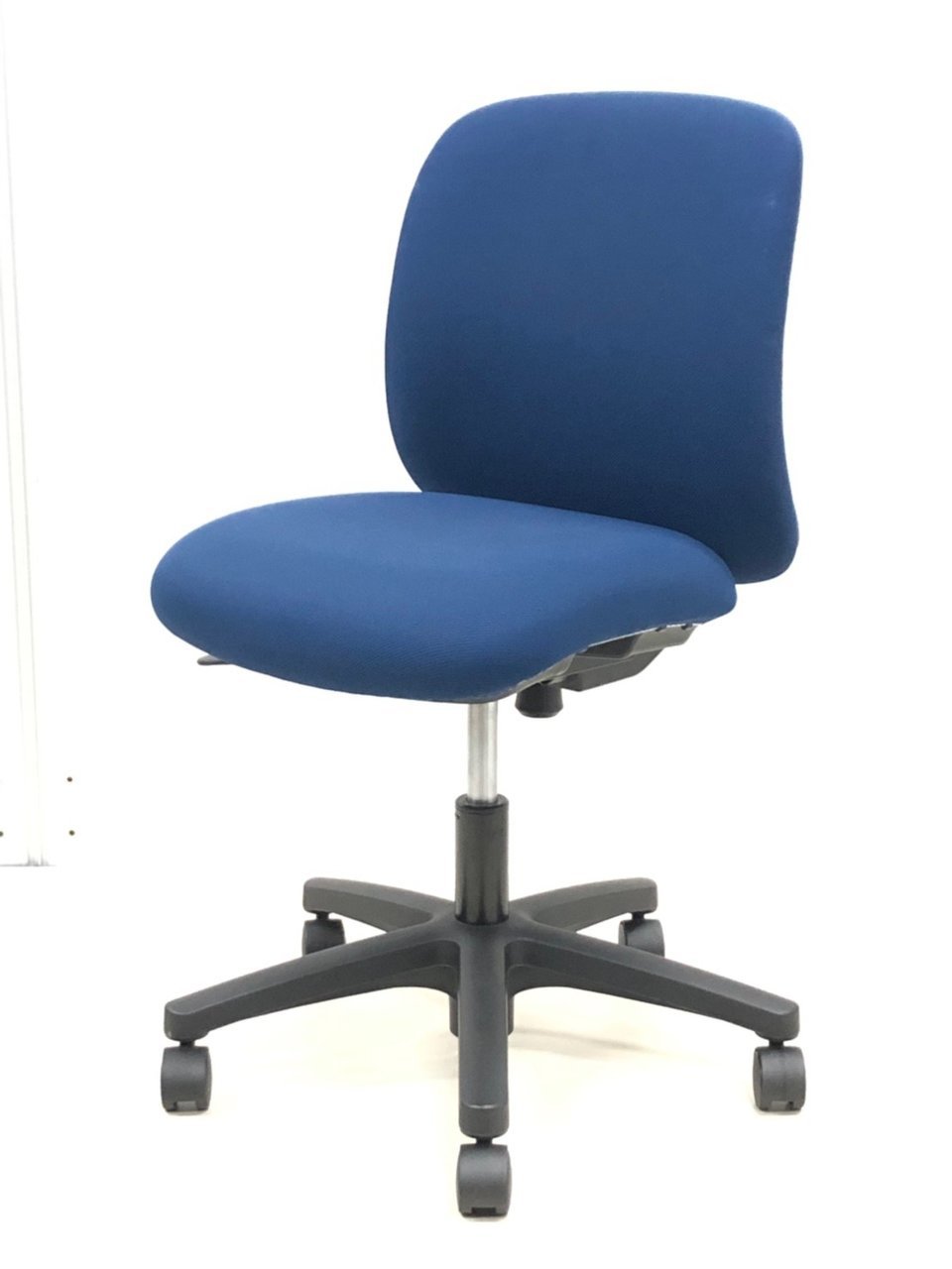 【シンプルチェア】イトーキ製ボニートチェア/入荷！ローコストチェアの定番！　ブルー
                        ボニート
                                    中古
            