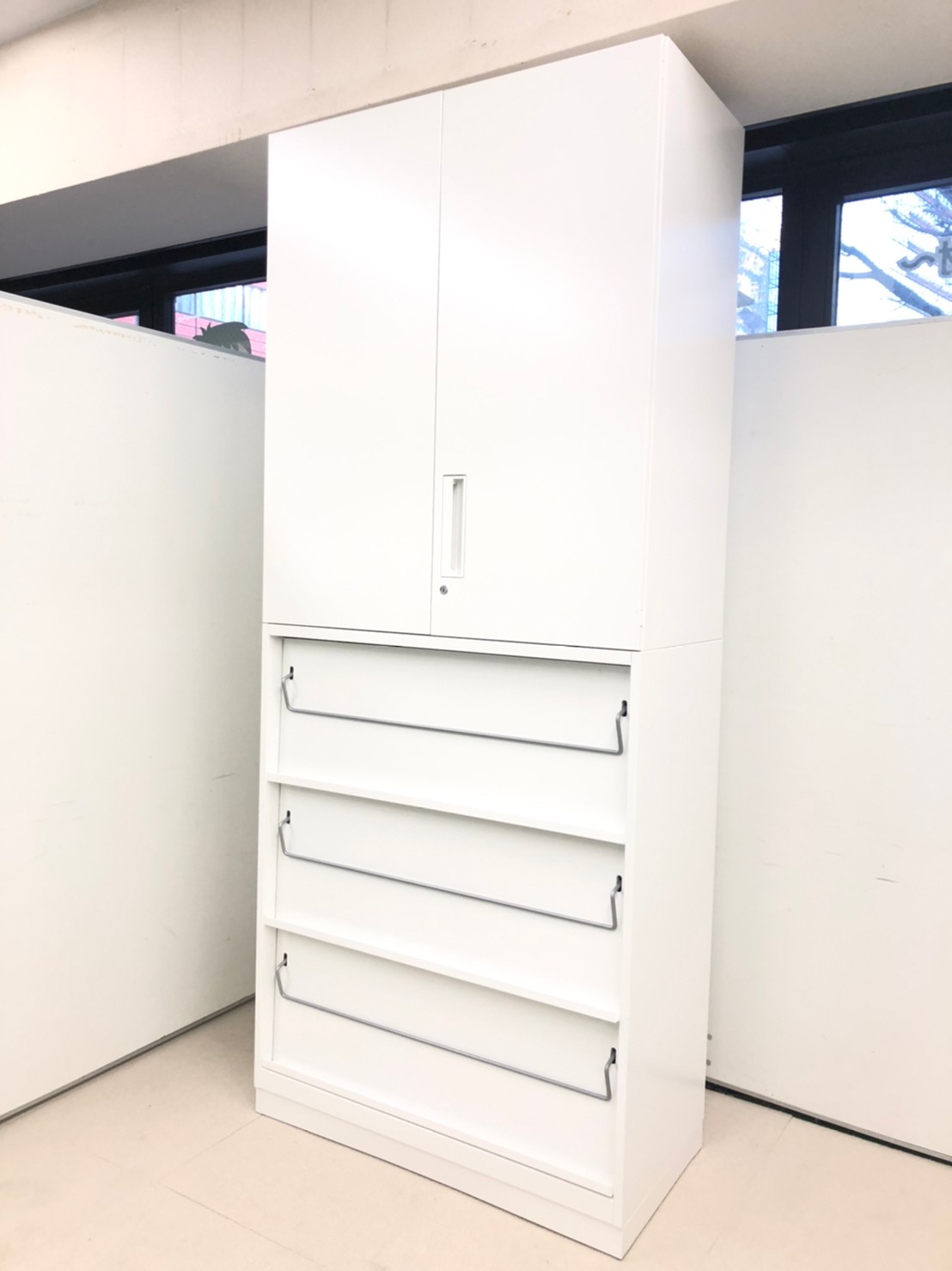 【珍しい書庫セット！】両開きタイプ+ケンドン書庫の組み合わせ！雑誌やカタログがおけちゃうタイプ
                        エディア
                                    中古
            