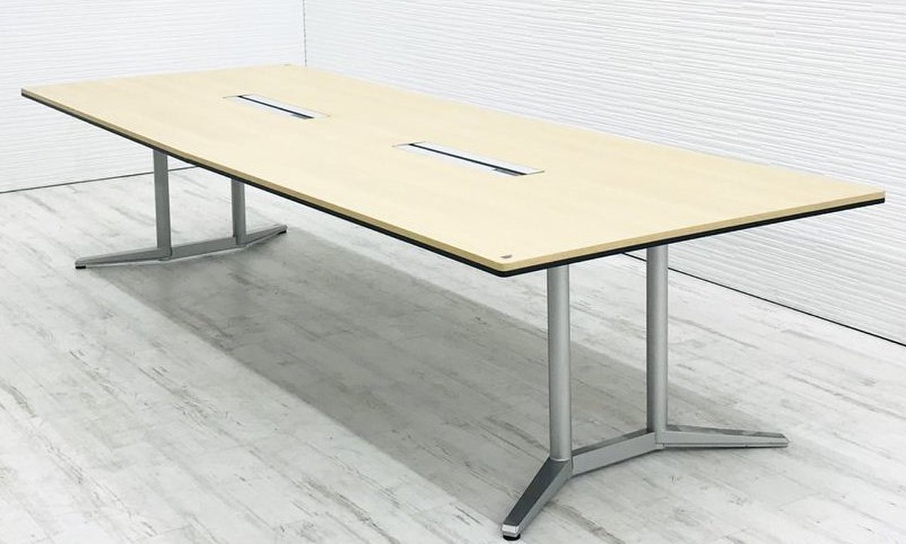 【KS】【上質な空間を演出！】■オカムラ製　会議用テーブル　W3200mm　配線ボックス付き　■いま人気の木目カラー！【在庫入替】A00802364
                        ラティオⅡ
                                    中古
            