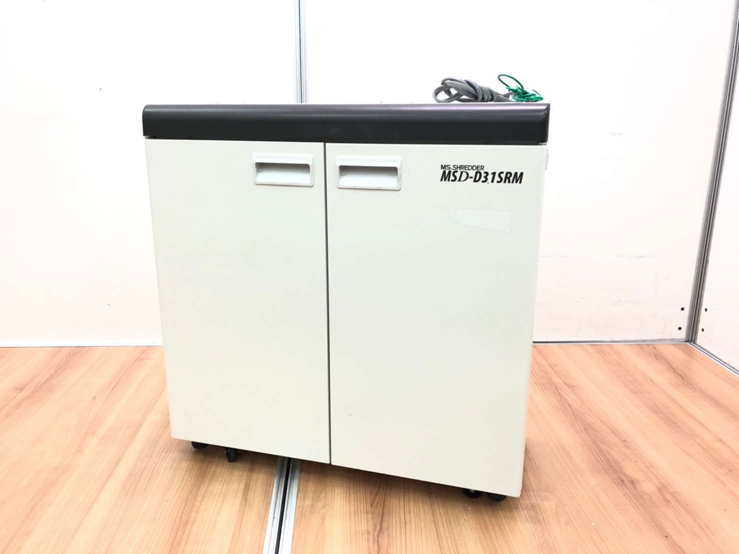 業務用シュレッダー/業務効率UP/明光商会/小ぶりで使いやすい
                        MSDシリーズ
                                    中古
            