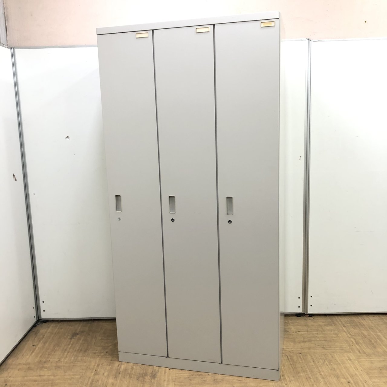 中古】ハニライン HDH-0931SS-WE イトーキ/ITOKI 3人用更衣ロッカー