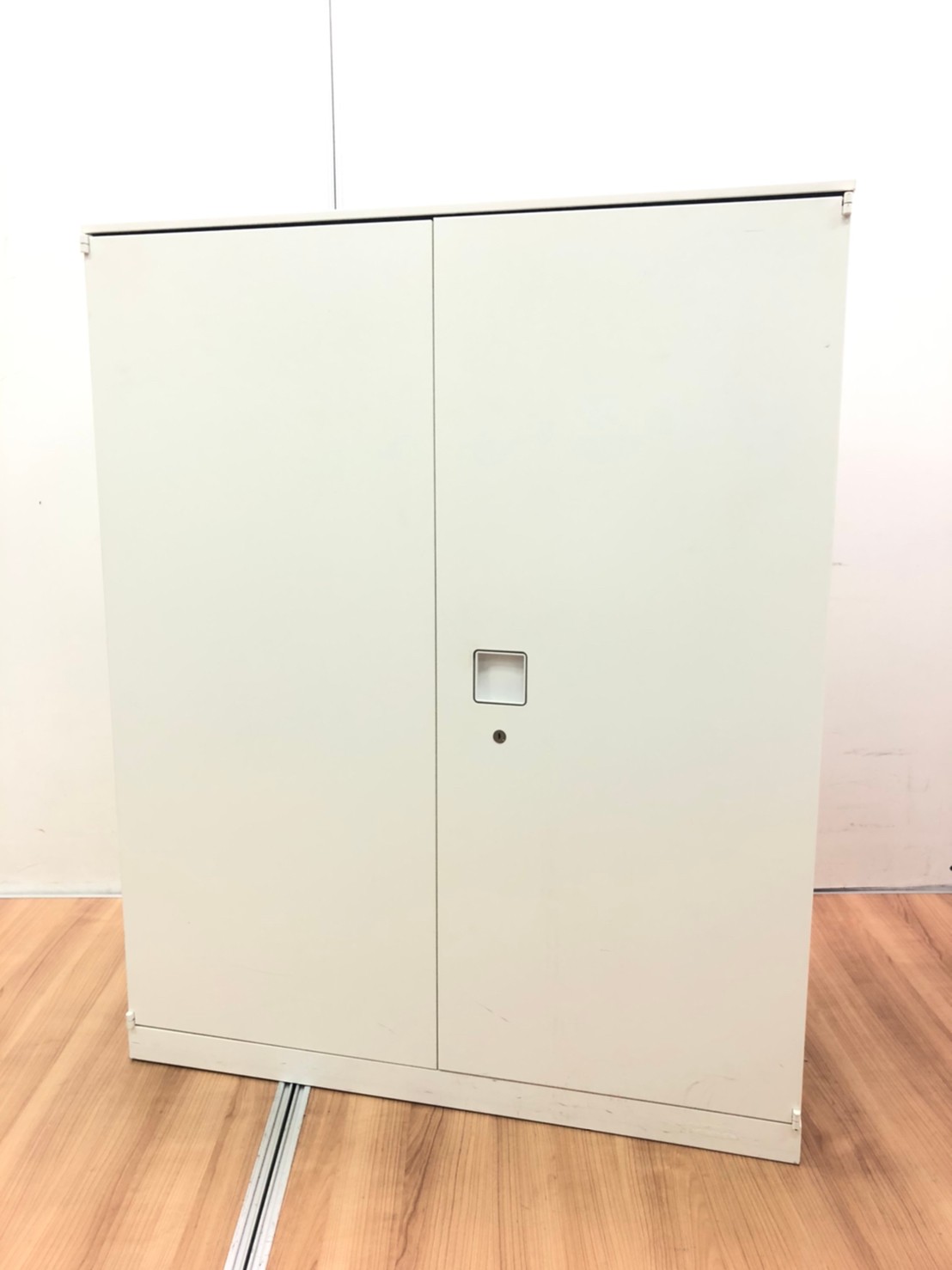 オカムラ製レクトライン/天板で綺麗に揃う/でカウンター代わりに！
                        レクトライン
                                    中古
            