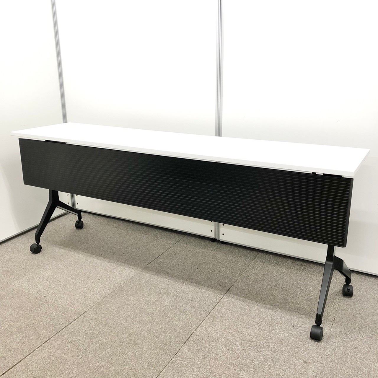 【会議室の定番品！折り畳みできるスタックテーブル】内田洋行製/パラグラフ【ブラック×ホワイトのパンダカラー】
                        パラグラフ
                                    中古
            