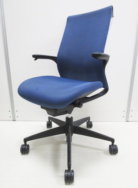 【6脚入荷】コクヨ　M4　ブルー　固定肘　肘の先端でリクライニング調節・上下昇降ができる【人気商品】
                        M4
                                    中古
            