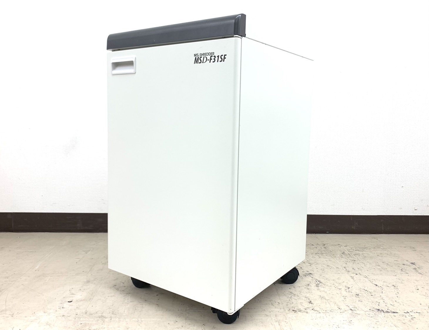 【裁断枚数最大55枚】オフィスの情報マモール！パワー炸裂重量級選手MSD-F31SF◆明光商会製【RP】
                        MSDシリーズ
                                    中古
            