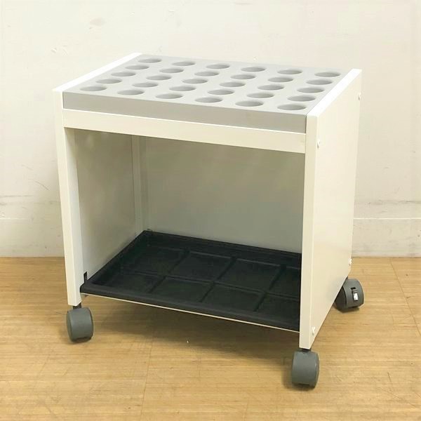 コクヨ　傘立て　筒状タイプ　キャスター付き　30本収納
                        その他シリーズ
                                    中古
            