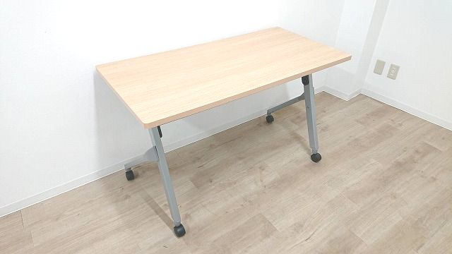 【定価約7万円！！ナチュラル天板の人気サイドスタックテーブルの入荷です！！横幅1200ｍｍでコンパクト！！】オカムラ/フラプター
                        フラプター
                                    中古
            