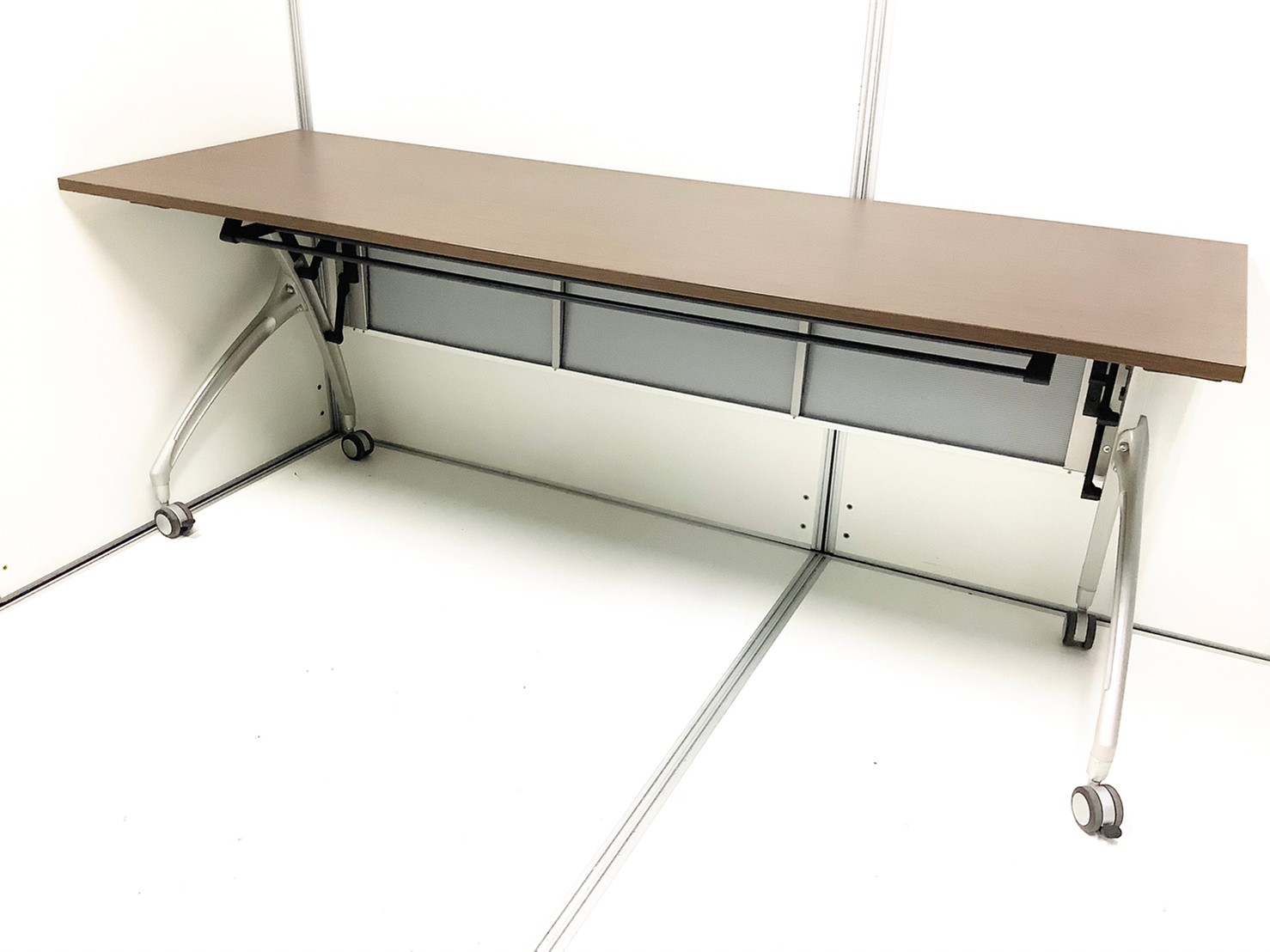 大人気／定番／品質良好　◆ITOKI／イトーキ　◆LILISH／リリッシュ
                        リリッシュ
                                    中古
            