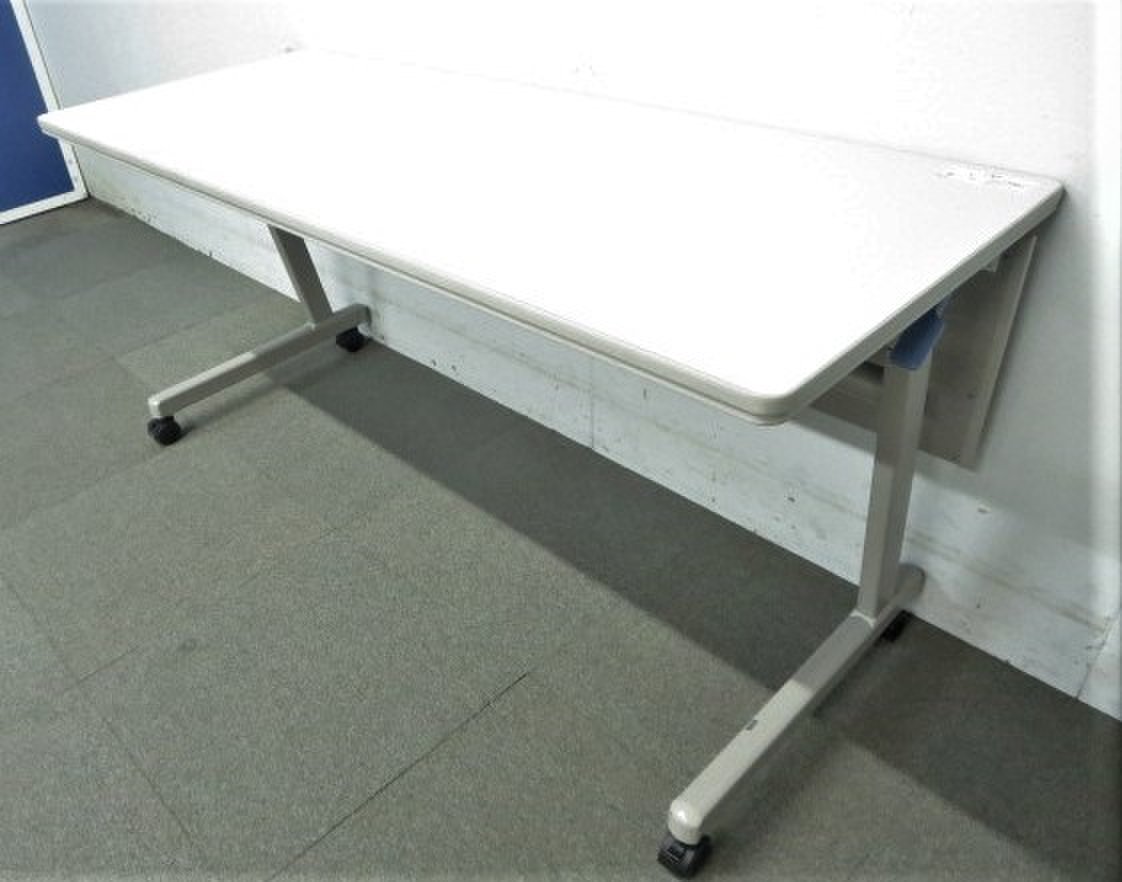 【KS】【足元を隠せる幕板パネル付！】■コクヨ製　サイドスタックテーブル　W1500×D600mm　■研修や会議用などにオススメ！
                        KT-900
                                    中古
            