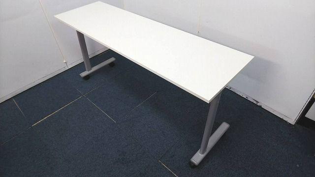 【お買い得!!】【ホワイトカラー！！コンパクトサイズのサイドスタックテーブルの入荷です！！】
                        その他シリーズ
                                    中古
            