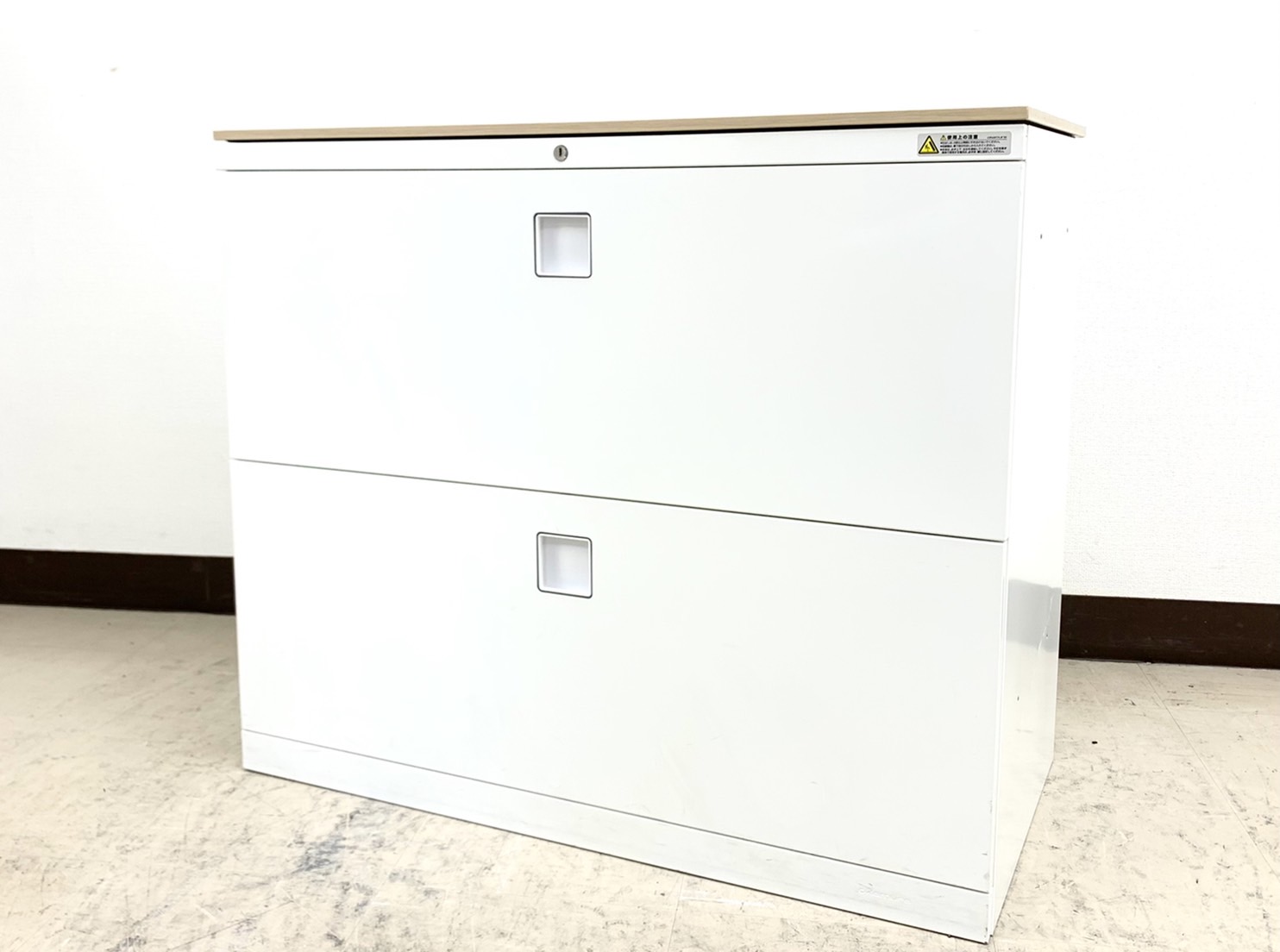 【ラスト1台】あったら便利デスクサイドにどうぞ！状態良好ラテラル書庫※天板付き仕様◆オカムラ製【RP】
                        レクトライン
                                    中古
            