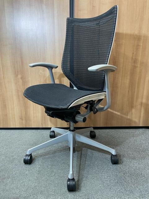 【2019年製】【オカムラ製】【肘付きオフィスチェア】【バロンチェア】【フレームホワイト】【固定肘】
                        バロンチェア
                                    中古
            