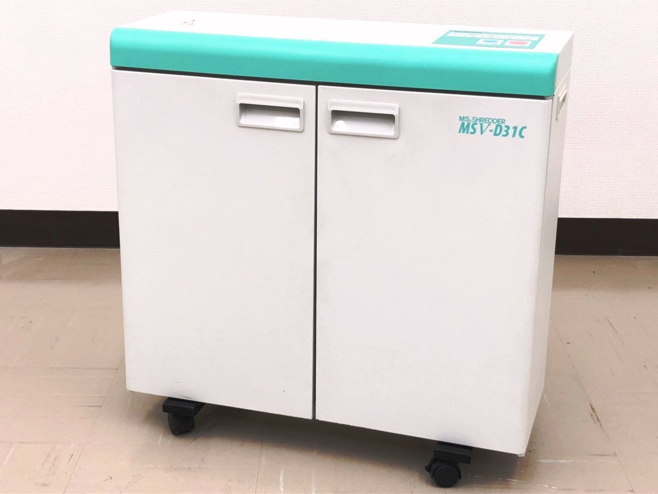 明光商会製｜MSVシリーズ｜業務用シュレッダー【コンパクトながら高品質】長く持たせたいなら業務用がおすすめ■デスク脇に置いても支障ないサイズ
                        MSVシリーズ
                                    中古
            