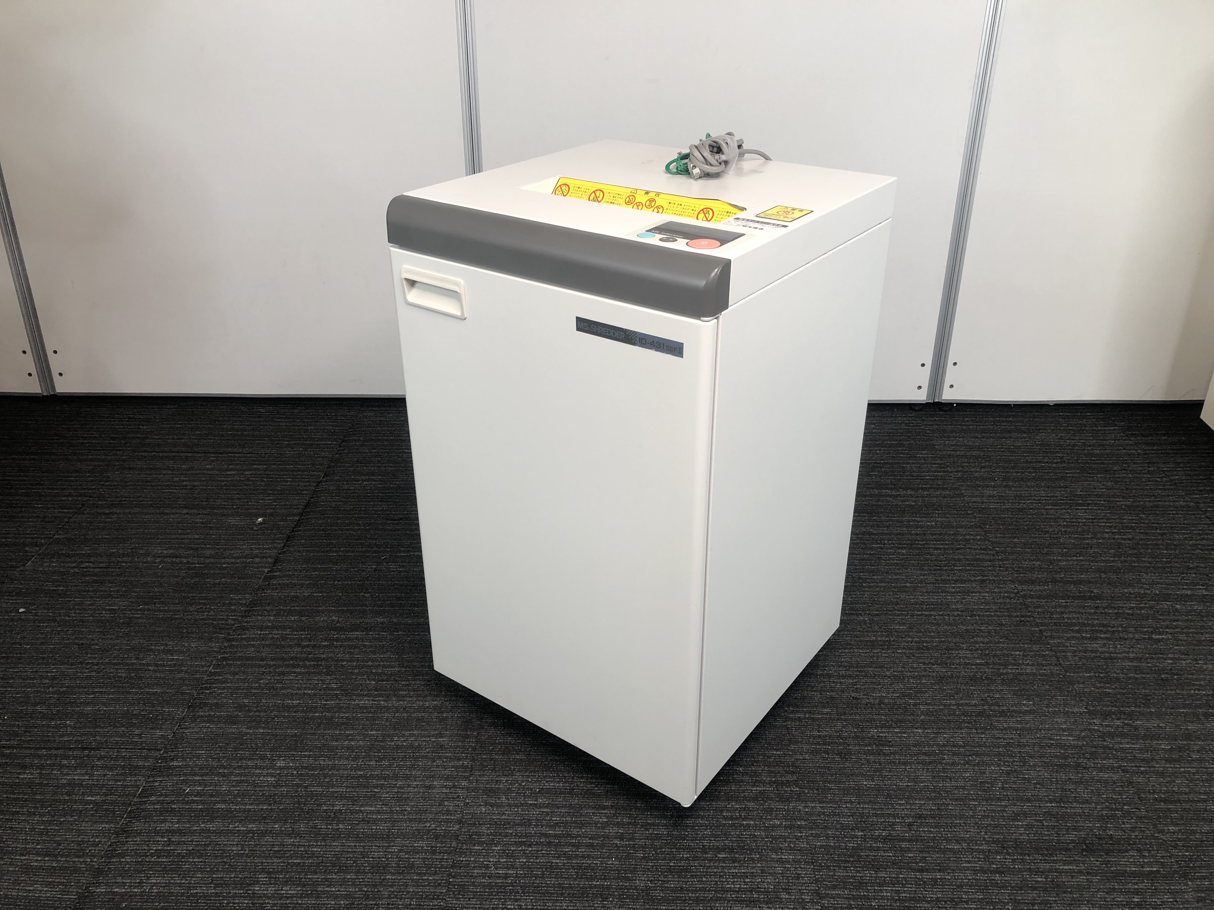 新品時最大裁断枚数55枚のシュレッダー
                        IDシリーズ
                                    中古
            