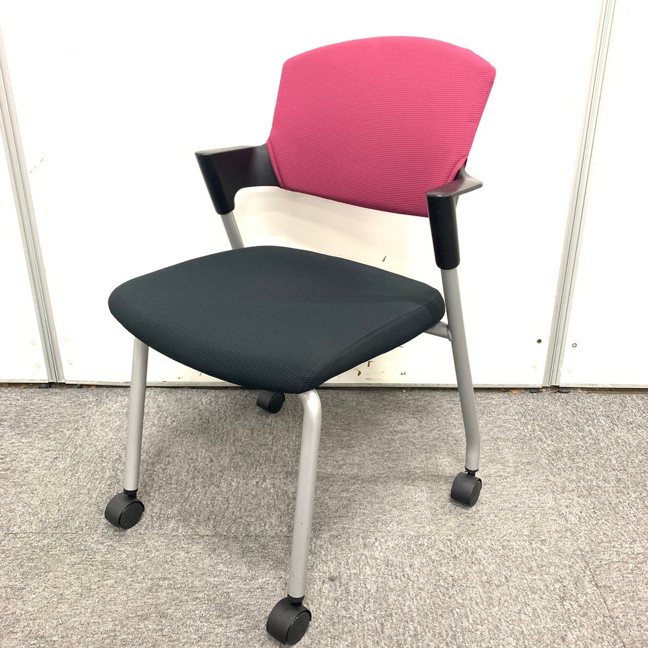 大人気のスタッキングチェア☆　コクヨ製｜プロッティ　【関西倉庫在庫】
                        プロッティチェア
                                    中古
            