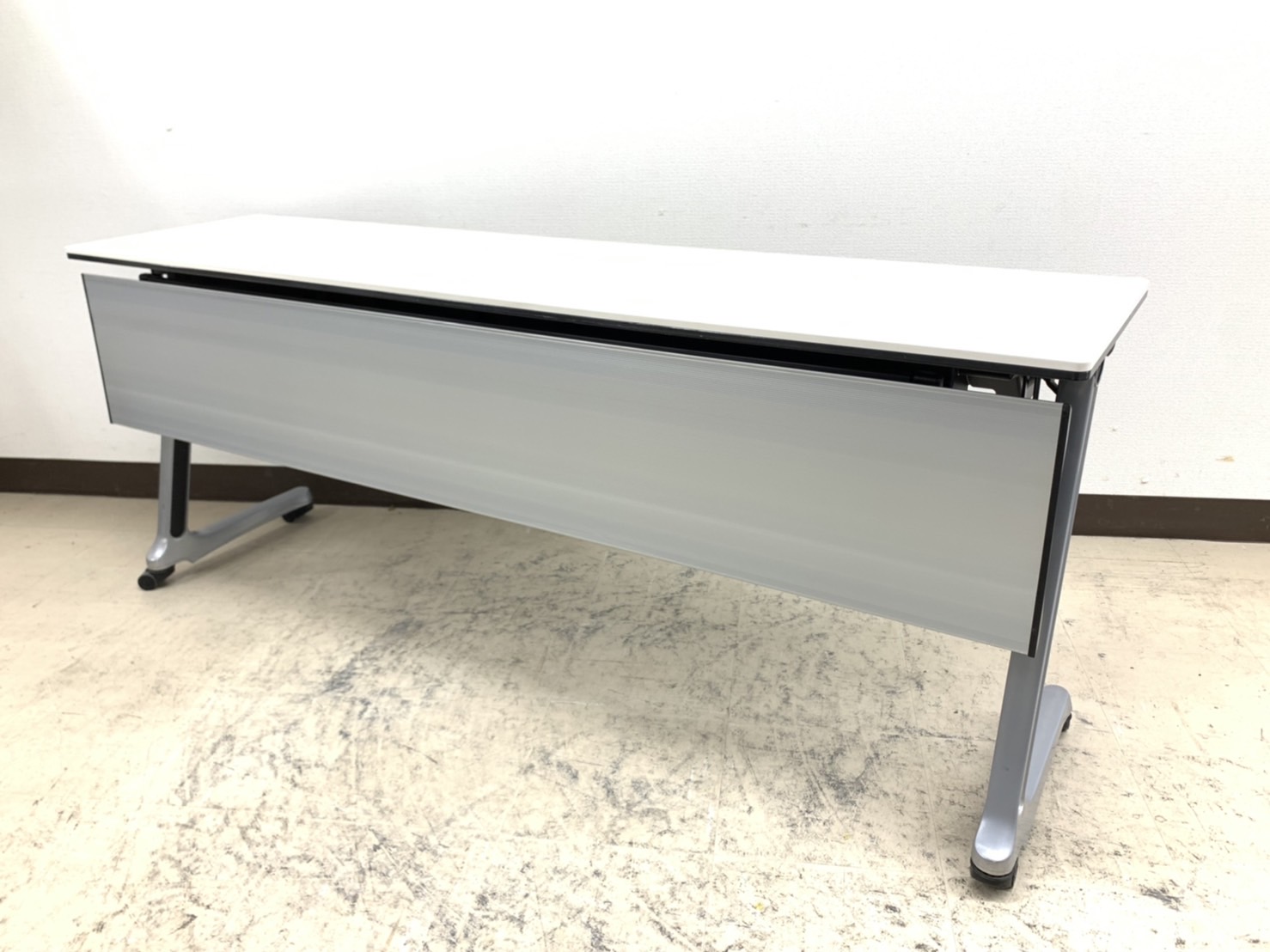 【Aランク品】【定価10万超！】超絶高級テーブルシリーズインターアクトプロ※天板ホワイト仕様◆オカムラ製【RP】
                        その他シリーズ
                                    中古
            