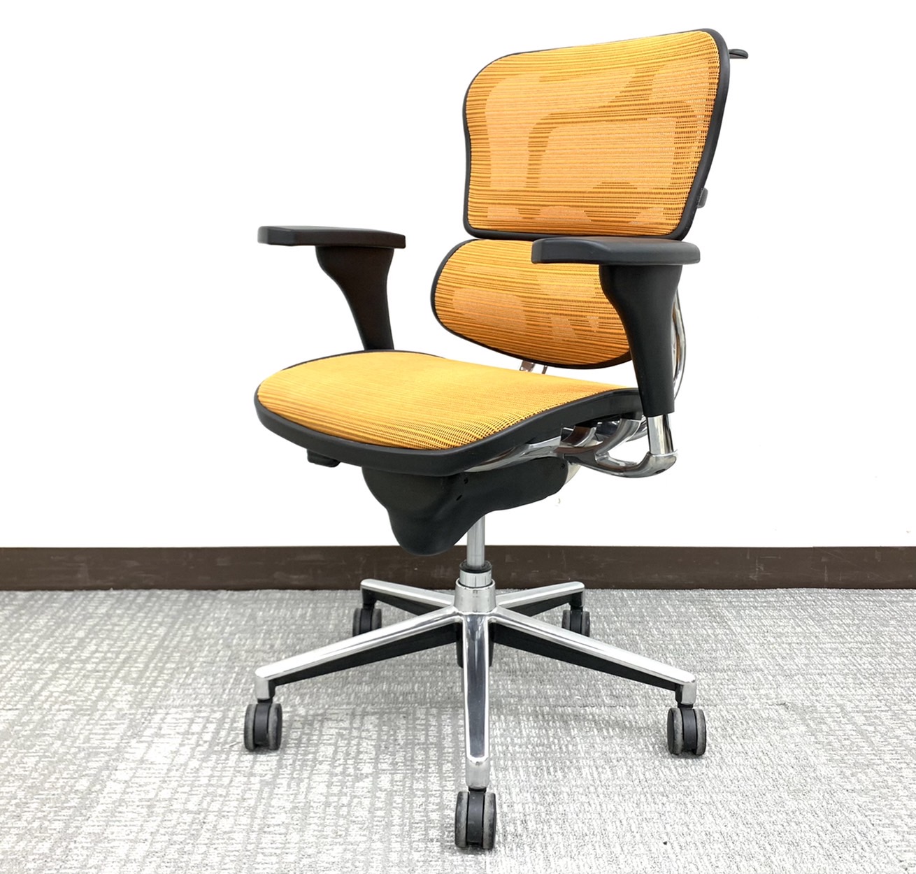 【美品】Ergohuman エルゴヒューマン ベーシック  チェア ハイバック 中古】ベーシック Ergohuman/エルゴヒューマン 肘付ハイバック