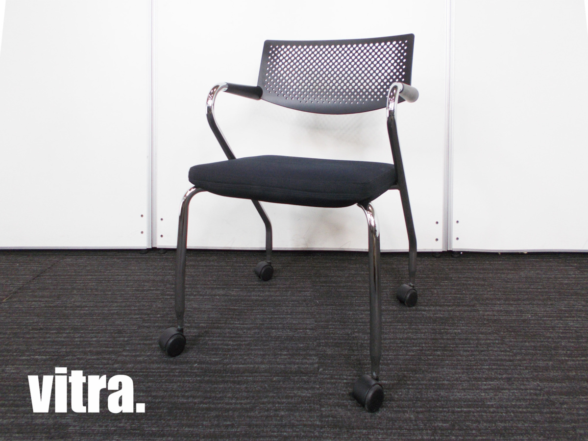 vitra/ヴィトラ　ビザロール2　黒　ビジターチェア / スタッキングチェア　新品定価7万
                        その他シリーズ
                                    中古
            