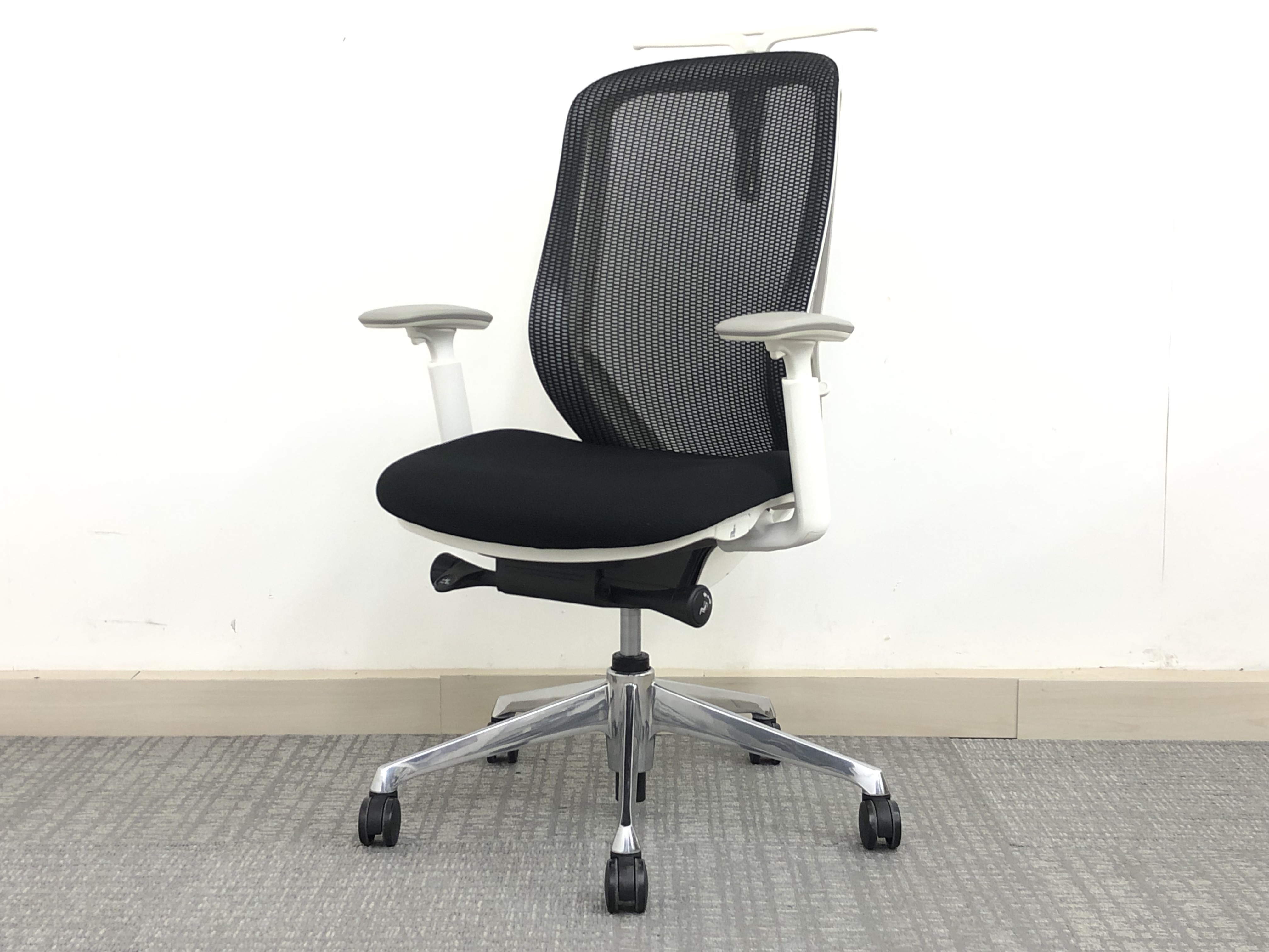 オカムラシルフィーハイバックメッシュ2016年製