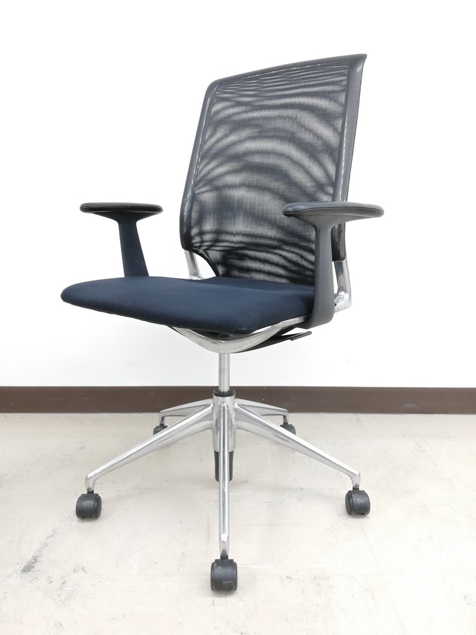 【中古】メダチェア vitra/ヴィトラ 肘付ハイバックチェア 352145