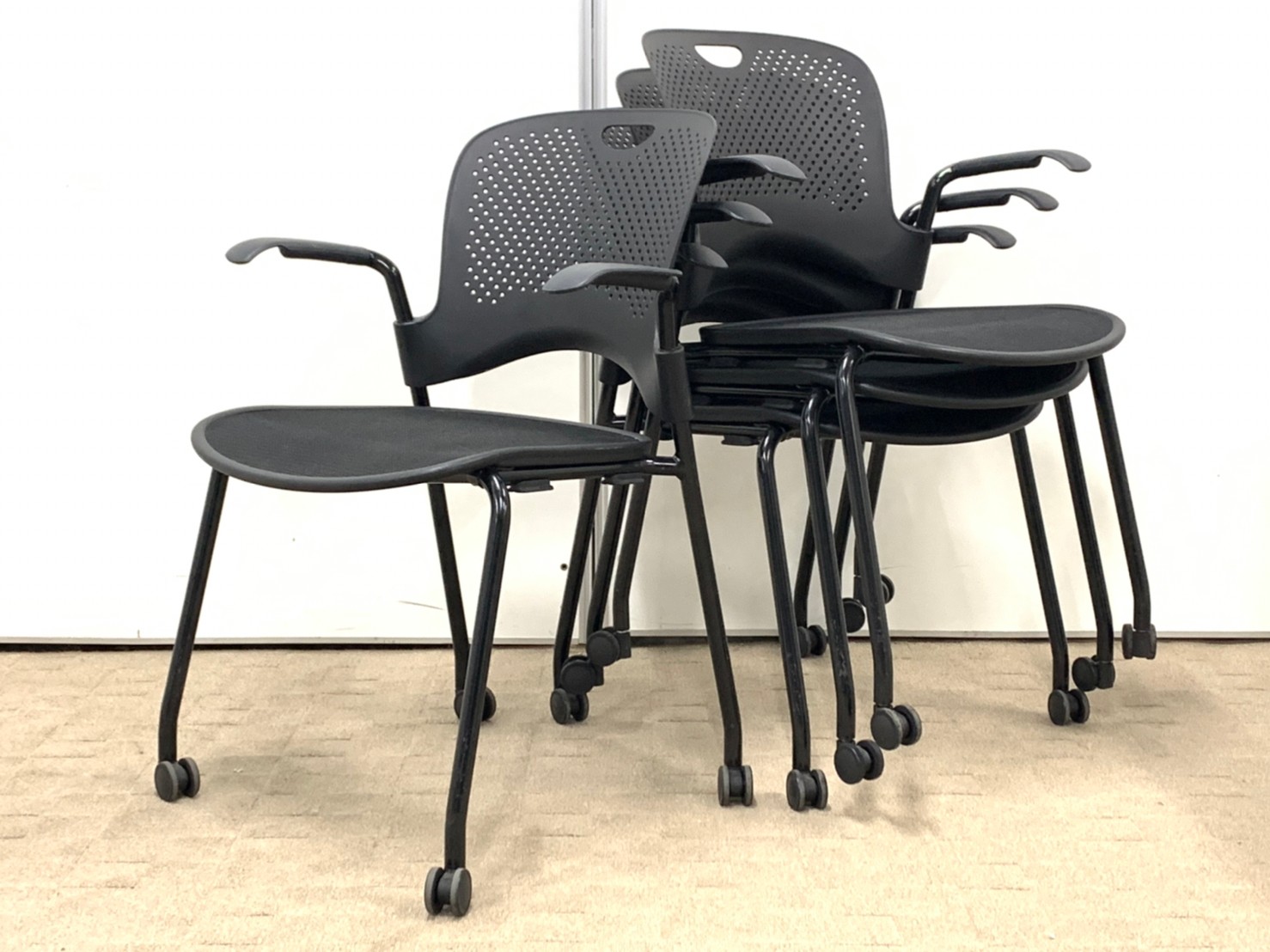 【中古】ケイパー Herman Miller/ハーマンミラー スタッキングチェア 352729