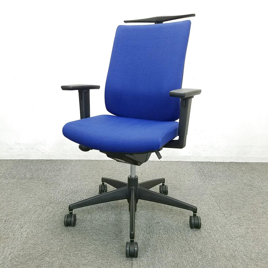 【KS】【背骨のS字形状を快適にサポート！】■コクヨ製　ウィザード2チェア　可動肘付　ブルー　ハンガー付　■人間工学を駆使した人気の高機能チェアー！
                        ウィザード2
                                    中古
            