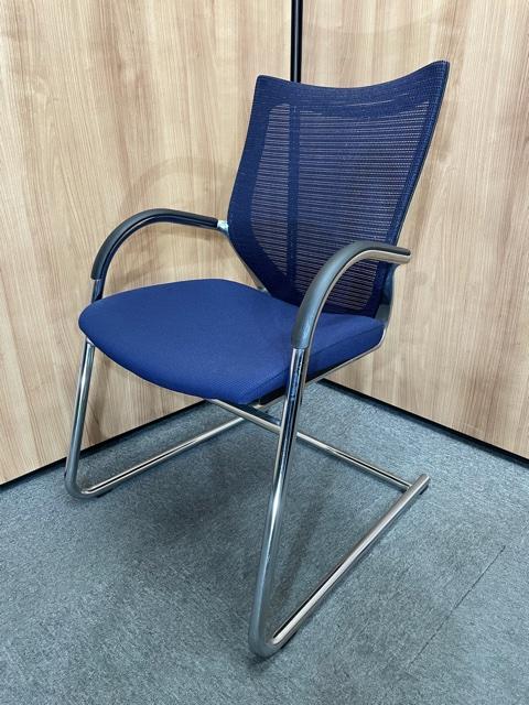 【バロンチェア】【スタッキング】【4脚限定】【ネイビブルー】
                        バロンチェア
                                    中古
            