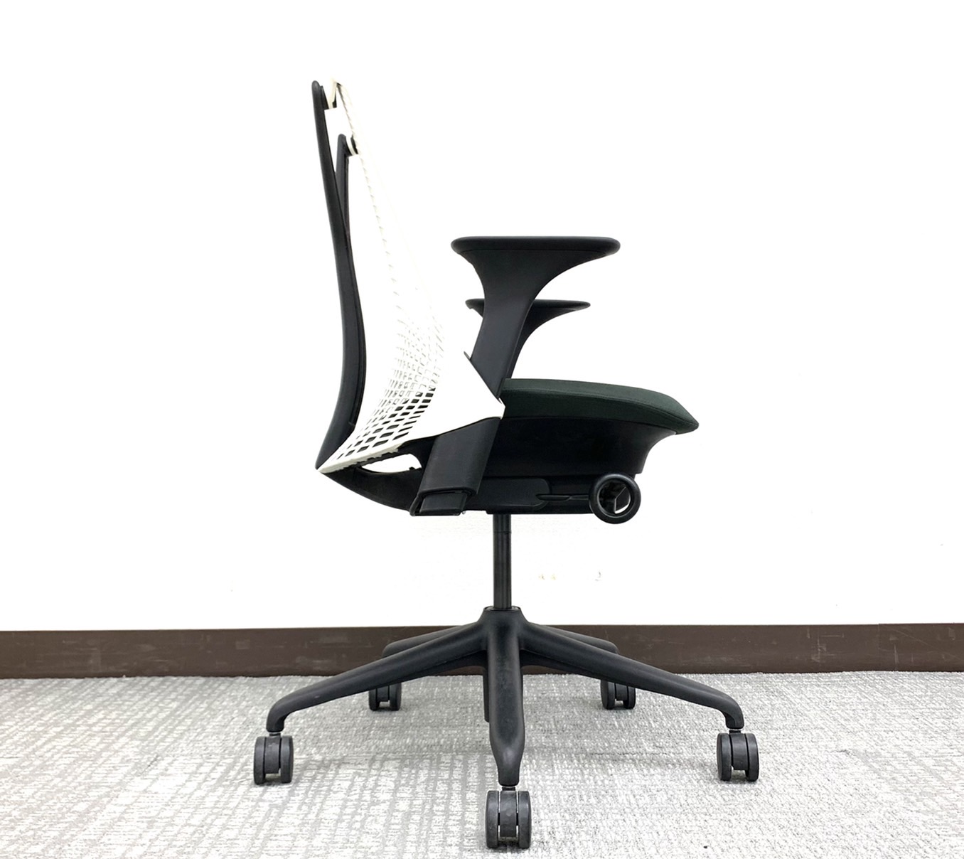 中古】セイルチェア AS1YA22HAN2BKBB9 SR663511 Herman Miller