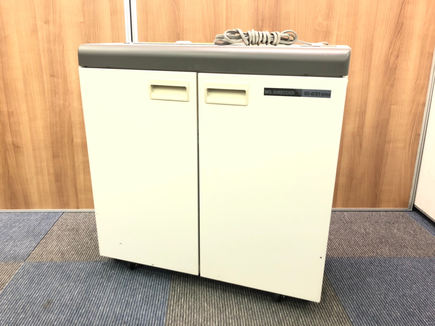 【横幅スリムタイプが入荷！】オフィスの必需品！【溜まってきた書類に！】
                        IDシリーズ
                                    中古
            