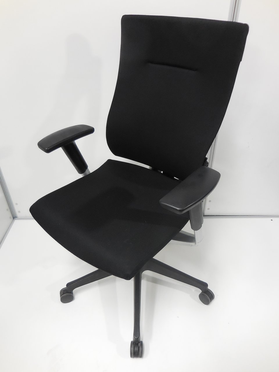 中古】スピーナチェア イトーキ/ITOKI 肘付ハイバックチェア 353387