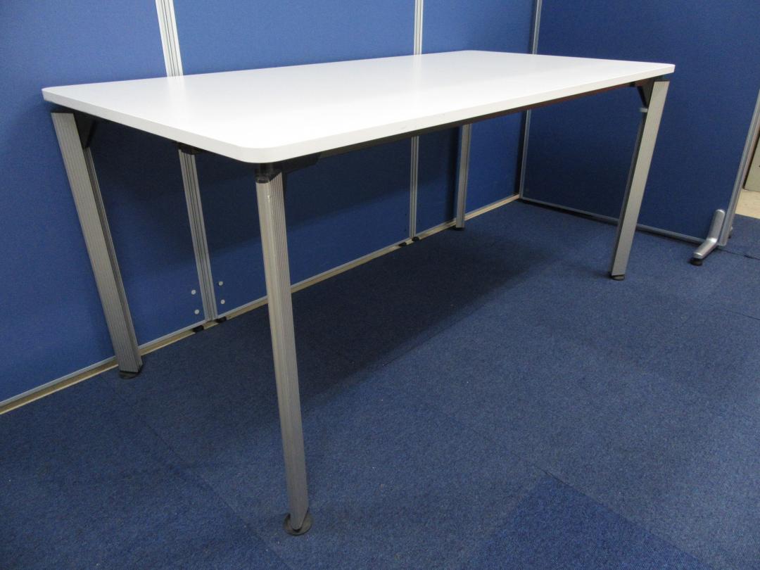 【定価約10万円！！4人用にバツグンなミーティングテーブルの入荷です！！】
                        DEシリーズ
                                    中古
            