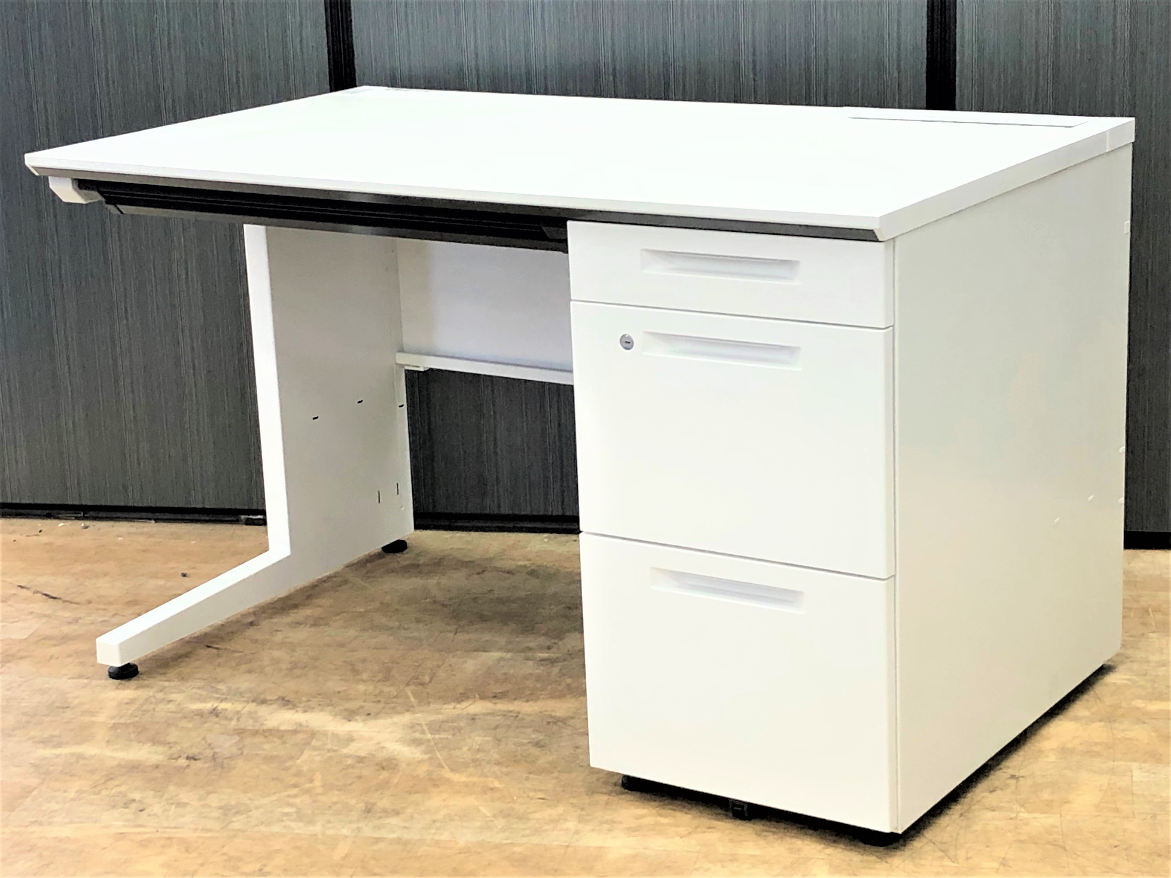 【ワンランク上の品質！】■コクヨ製　片袖デスク　W1200mm　■いま売れてるホワイトカラー！
                        iS
                                    中古
            