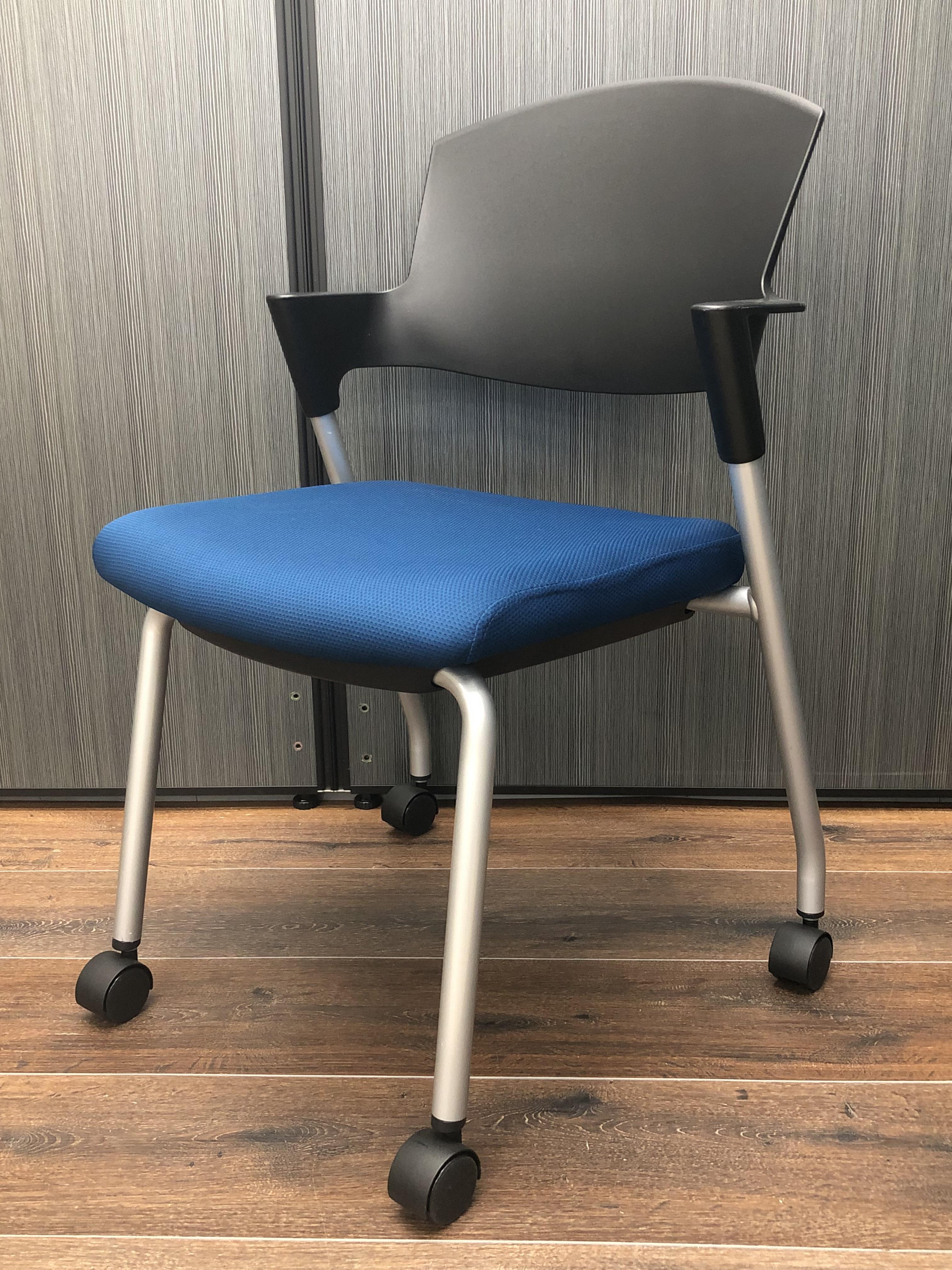 ★在庫入替セール★【大量66脚入荷！】ミーティングチェアの決定版！！Protty　キャスタータイプ
                        プロッティチェア
                                    中古
            