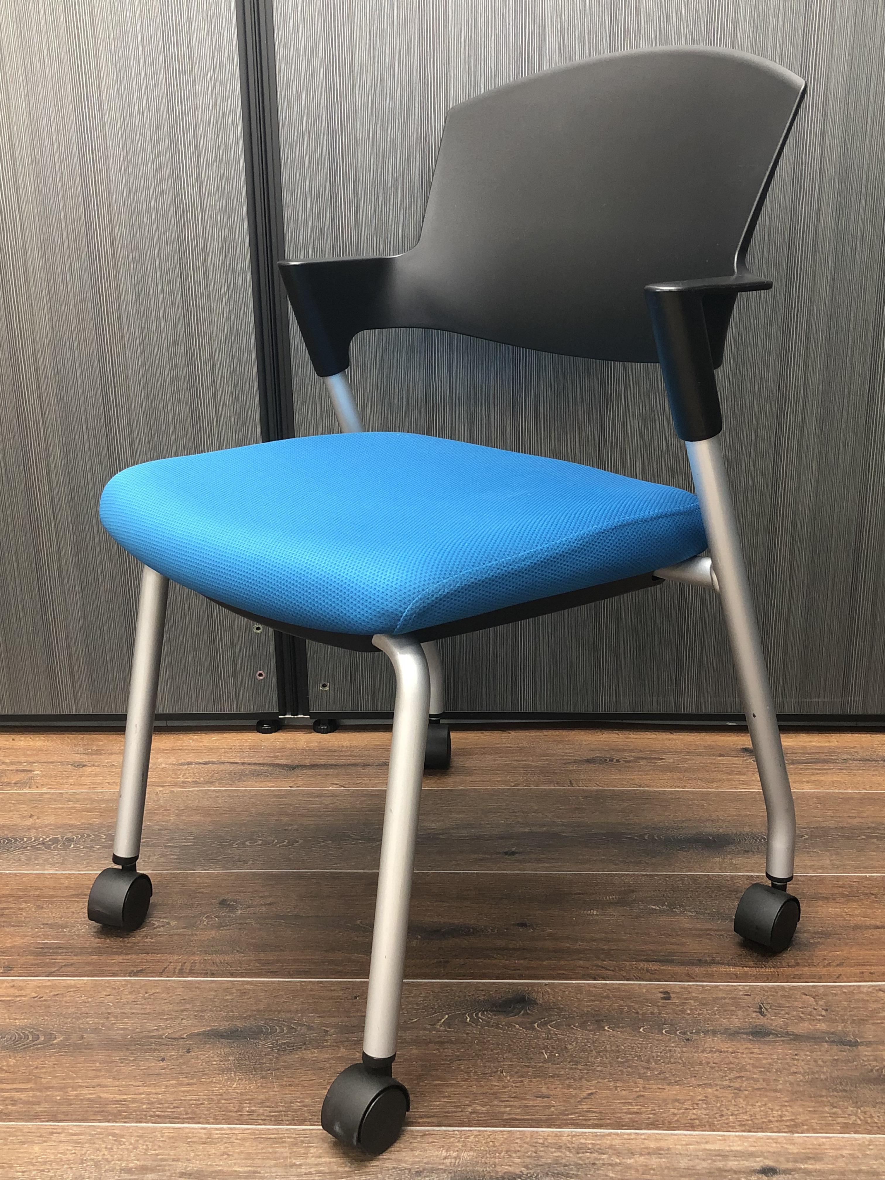 ★在庫入替セール★【75脚ロット入荷！】ミーティングをクリエイティブに！！Protty　キャスタータイプ
                        プロッティチェア
                                    中古
            