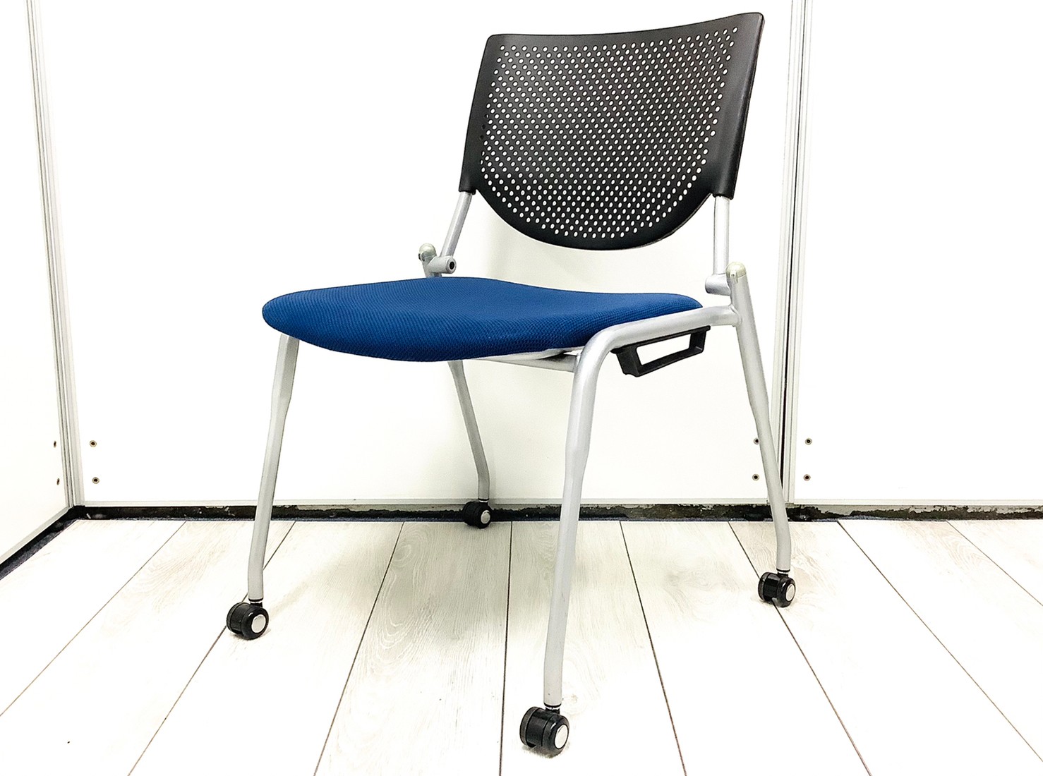 【限定1脚／特別価格】人気／定番／売れ筋　◆Okamura／オカムラ　◆pro stack／プロスタック ※横浜店撮影画像※
                        プロスタック
                                    中古
            