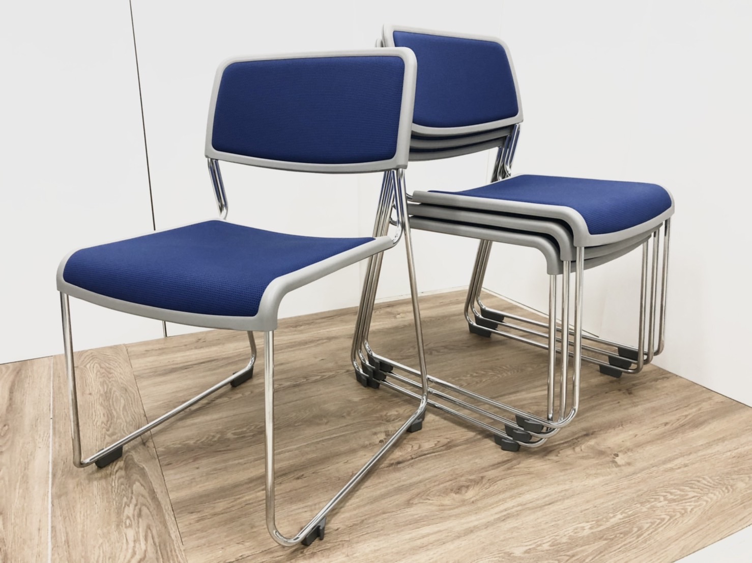 【4脚セット】【まとめて揃います！】コクヨ/ミーティングチェア/ブルー/キャスター無し
                        その他シリーズ
                                    中古
            