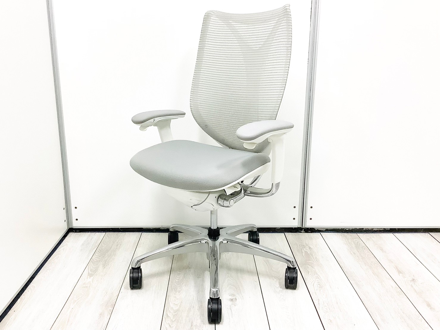 大人気／定番／高級　◆Okamura／オカムラ　◆Sabrina／サブリナスマートオペレーション ※横浜店撮影画像※
                        サブリナ
                                    中古
            