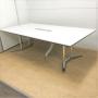 配線天板仕様の会議テーブル　オカムラ　ラティオ　